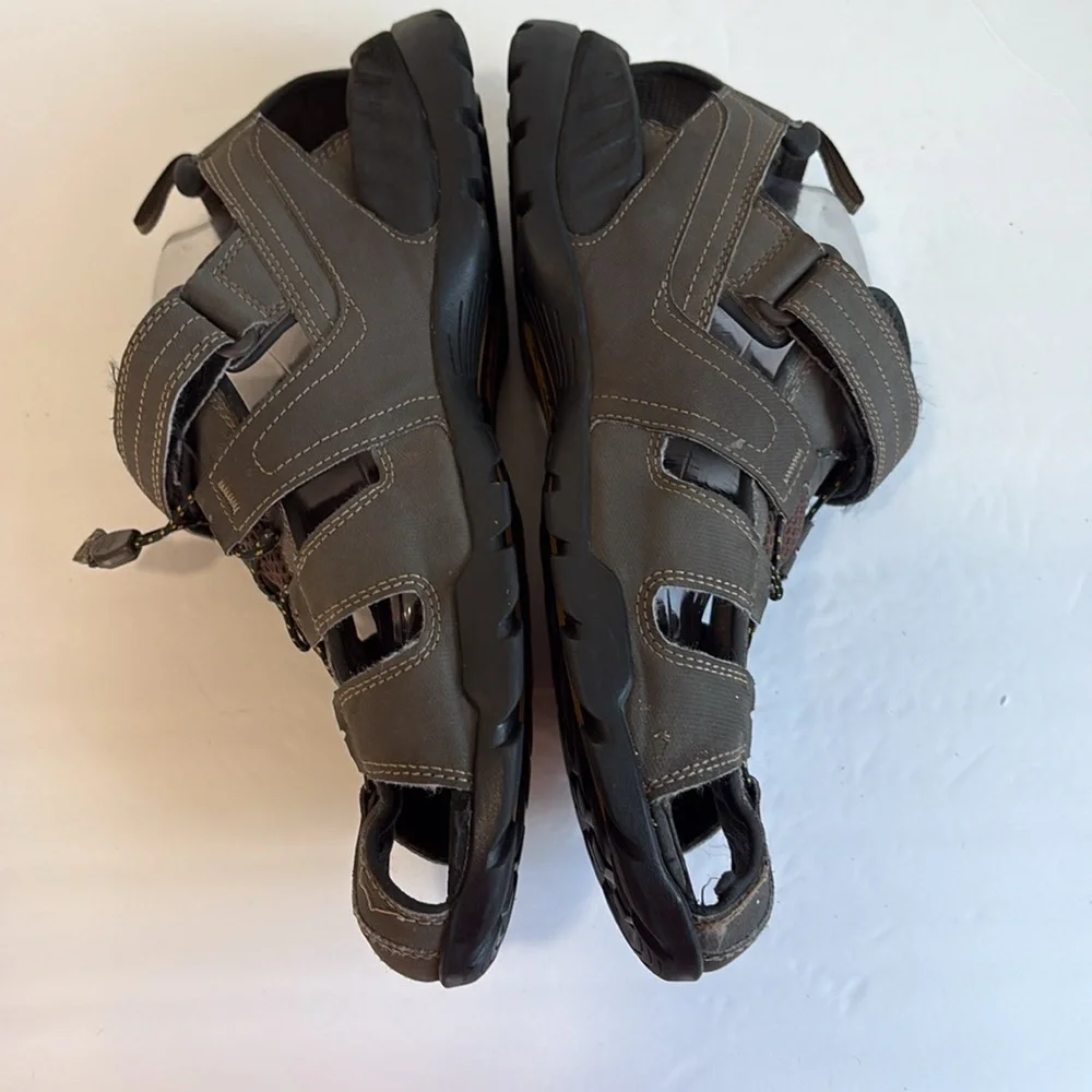 Teva Forebay Hiking Fisherman Sandals